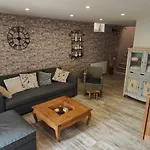 Grande Maison De Village Entierement Renovee Ispagnac